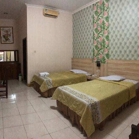 Grafika Hotel Dan Resto Gombong  Екстер'єр фото