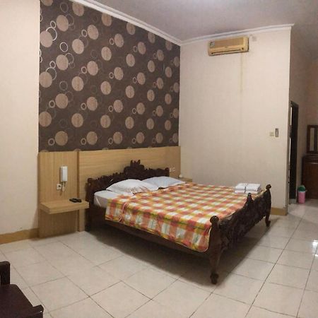 Grafika Hotel Dan Resto Gombong  Екстер'єр фото