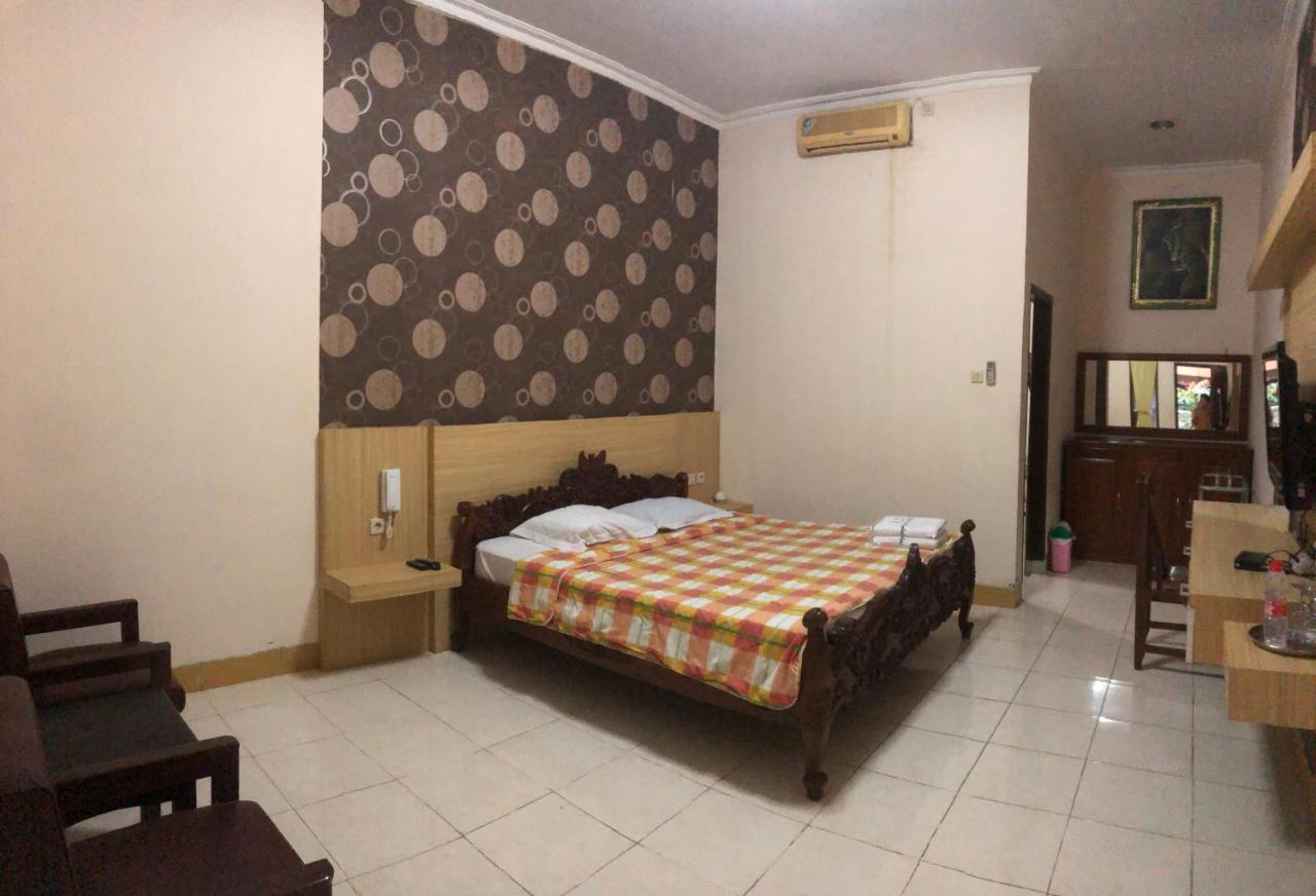 Grafika Hotel Dan Resto Gombong  Екстер'єр фото